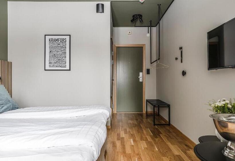 Номер Deluxe, L Kramm