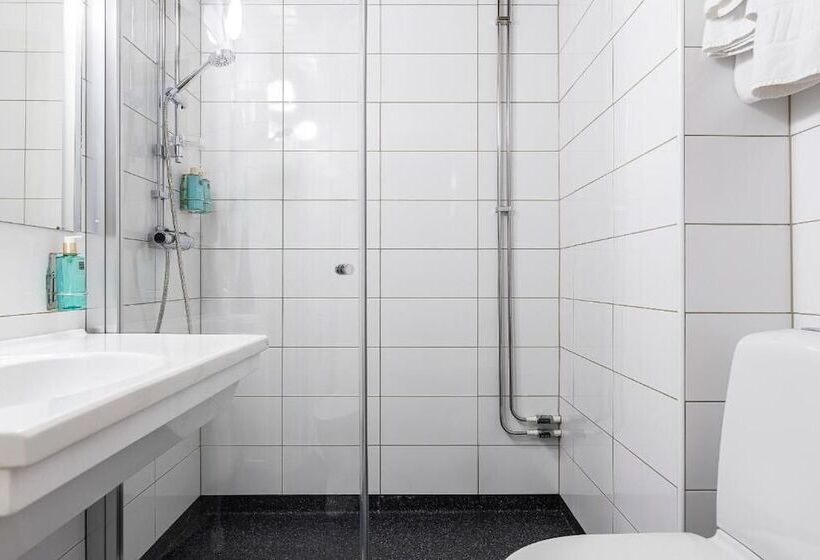 Номер Deluxe, L Kramm