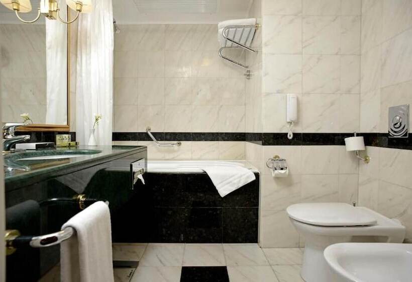 חדר דלוקס, Grand Hotel Bucharest