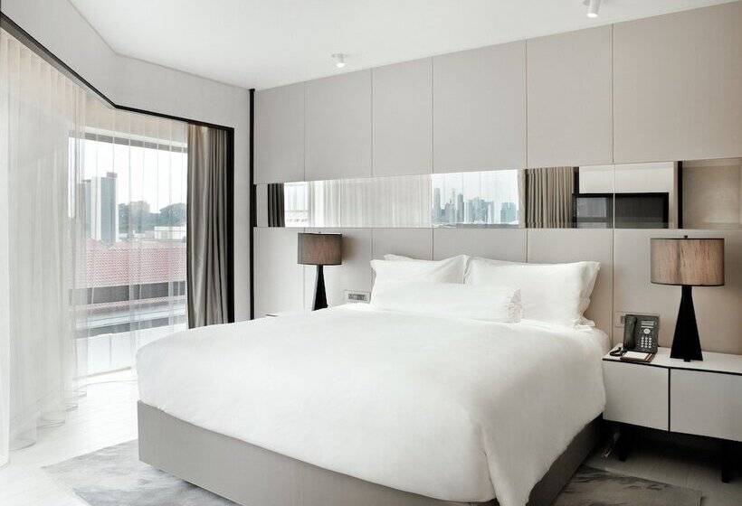 اتاق استاندارد, Naumi