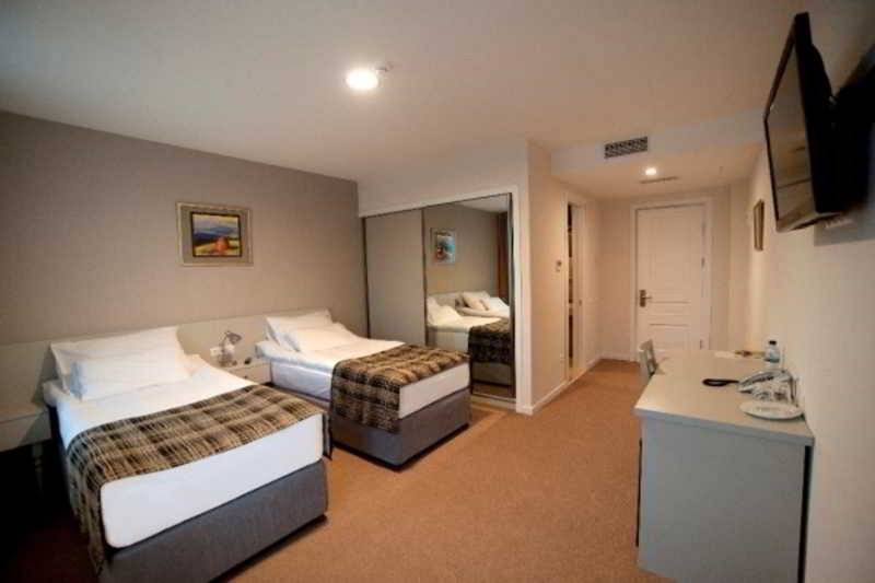 اتاق استاندارد, Naumi