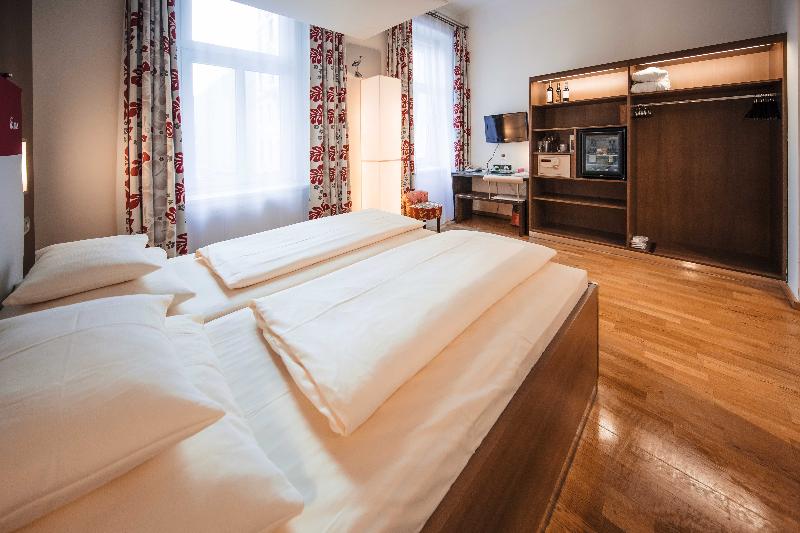 اتاق استاندارد اینتریور, Naumi