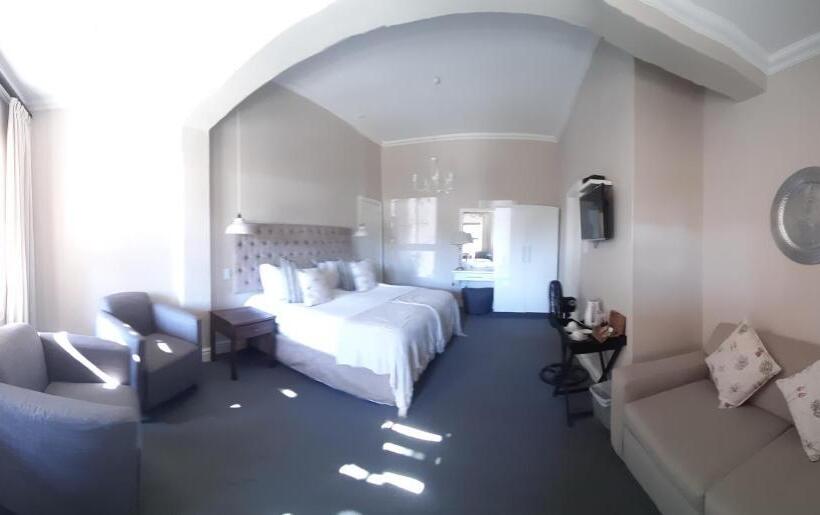 חדר סטנדרט, The Nottingham Road