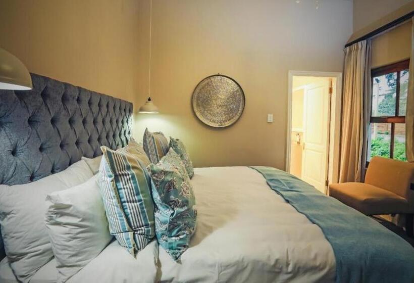 חדר סטנדרט, The Nottingham Road