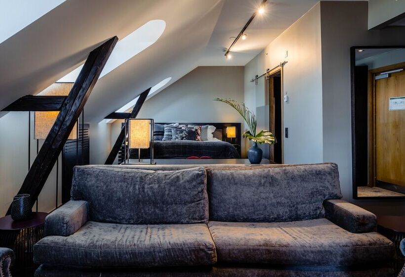 スイート, Skansen Båstad