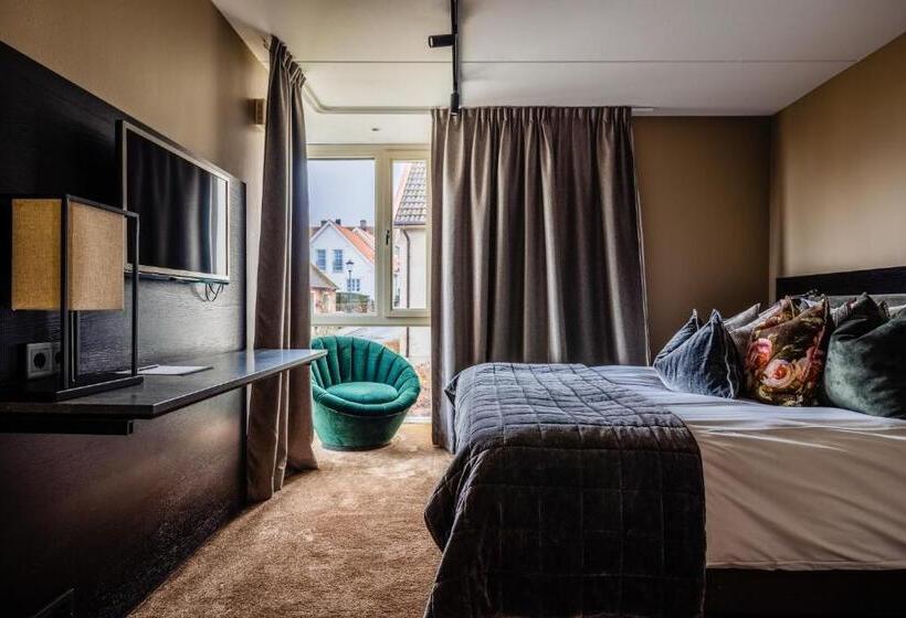 スタンダードルーム, Skansen Båstad