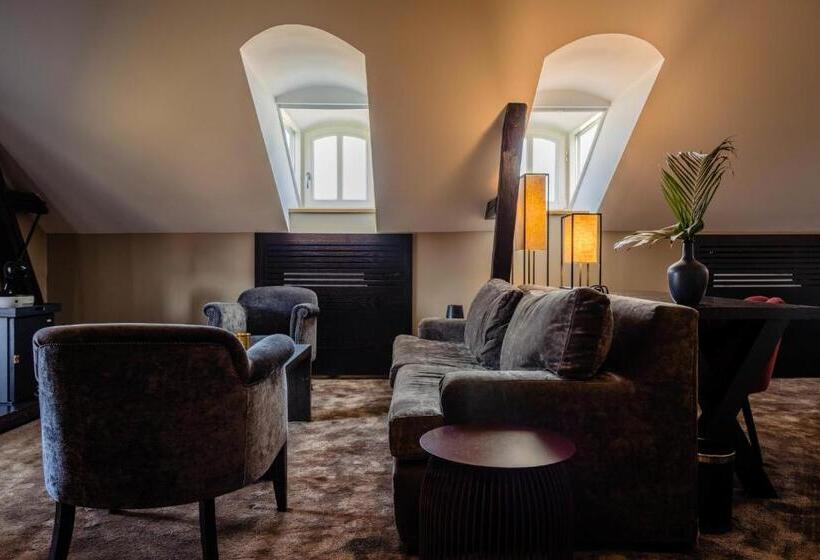 スイート, Skansen Båstad