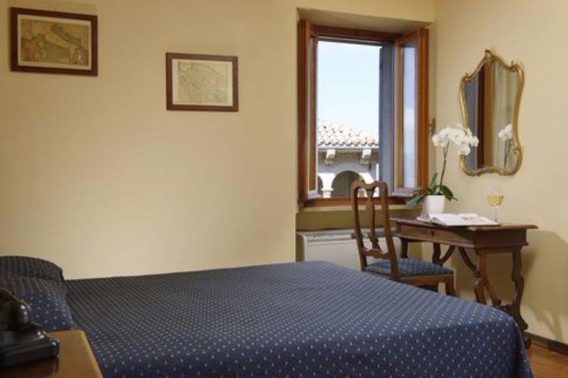 اتاق کلاسیک, Titano