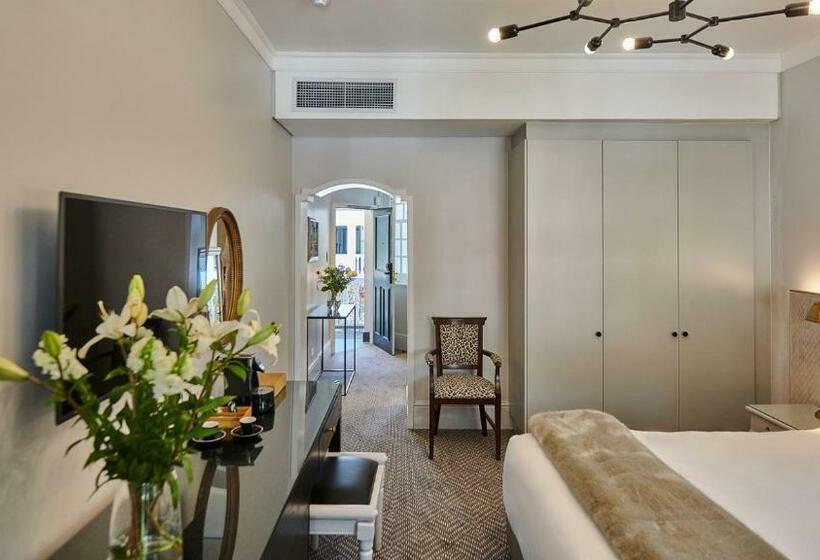 اتاق کلاسیک, The Winchester Hotel By Newmark