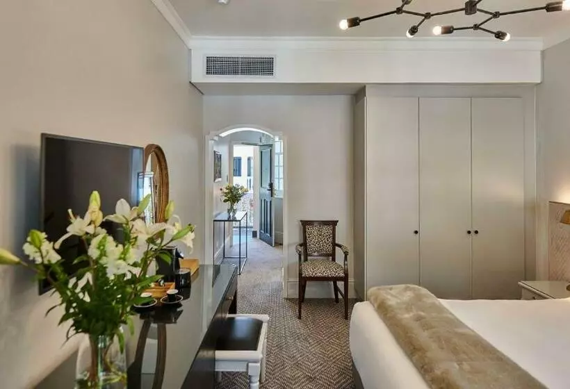 اتاق کلاسیک, The Winchester Hotel By Newmark