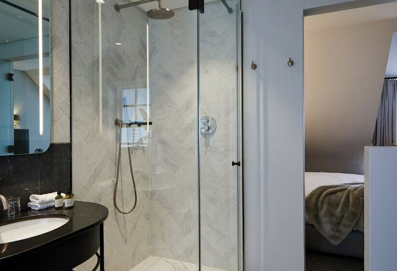 اتاق استاندارد, The Winchester Hotel By Newmark