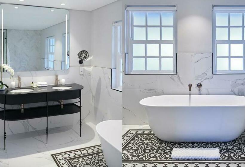 سوییت جونیور با چشمانداز دریا, The Winchester Hotel By Newmark