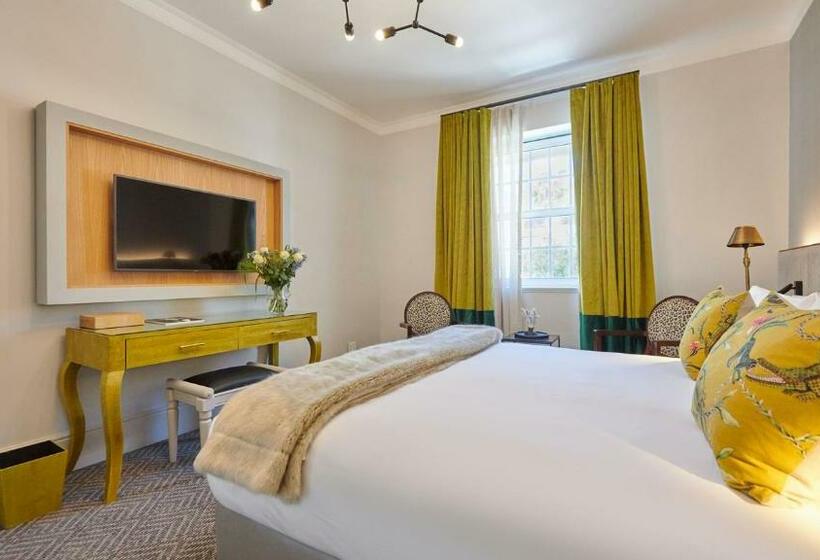Family Suite, The Winchester Hotel By Newmark