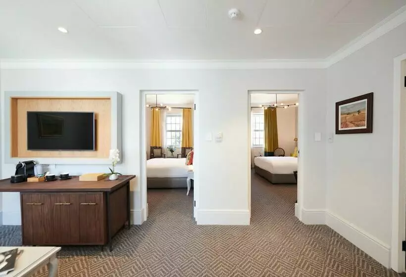 سوییت خانوادگی, The Winchester Hotel By Newmark