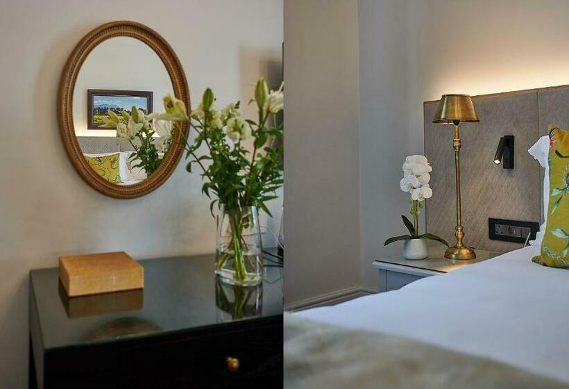 سوئیت جونیور با چشمانداز کوهستان, The Winchester Hotel By Newmark