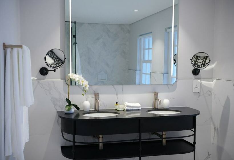 سوییت جونیور, The Winchester Hotel By Newmark