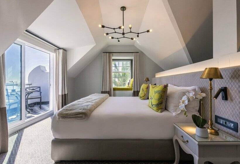 سوییت لوکس, The Winchester Hotel By Newmark