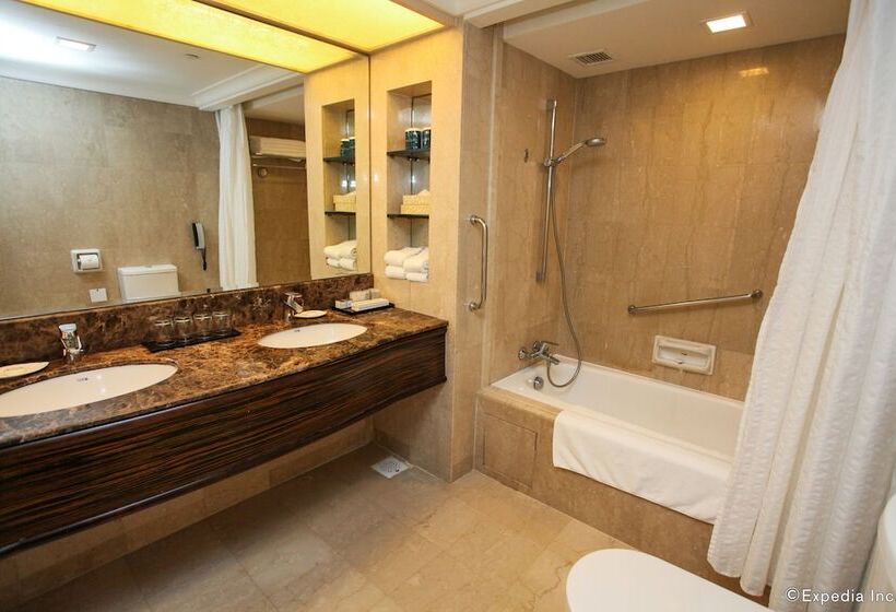 اتاق پریمیوم چهارنفره, York