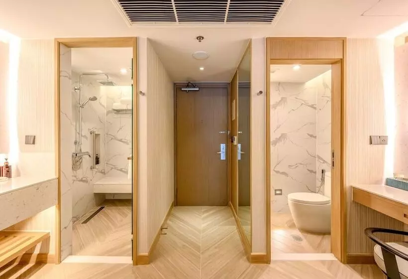 プールビューのプレミアムルーム, Holiday Inn Resort Phuket, An Ihg