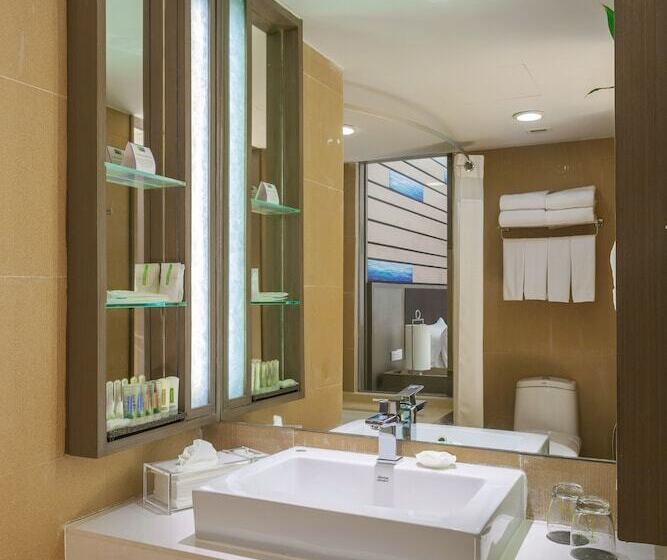 스탠다드 룸, Holiday Inn Resort Phuket, An Ihg