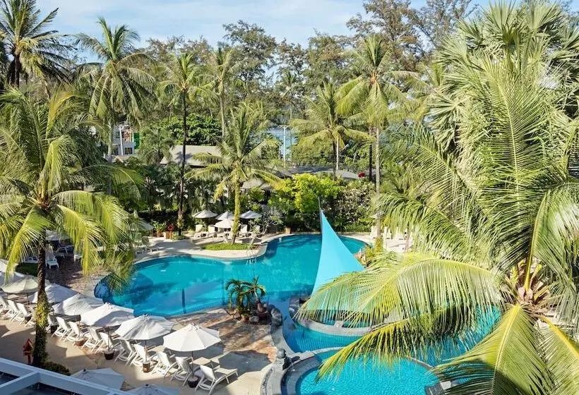 Suite Pool View