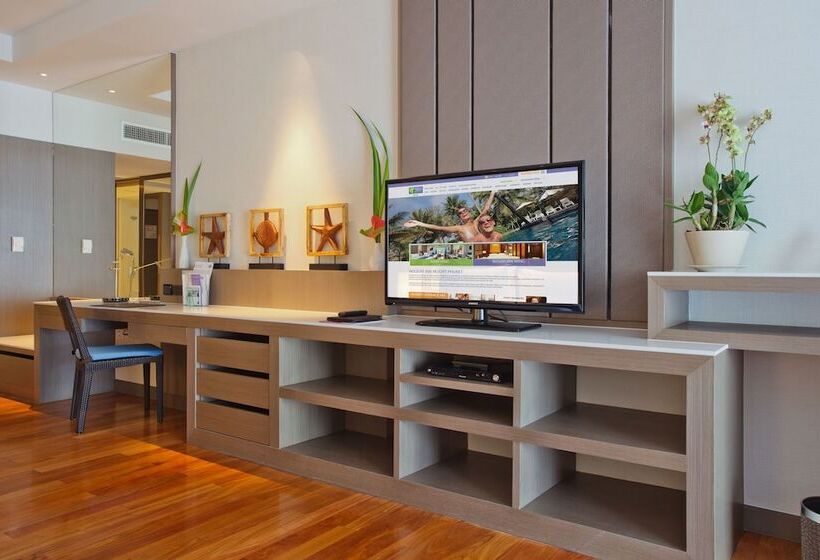 풀장 전망 스위트, Holiday Inn Resort Phuket, An Ihg