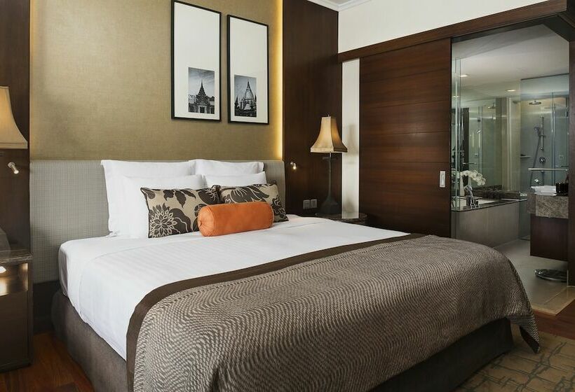 디럭스 룸, Anantara Riverside Bangkok Resort