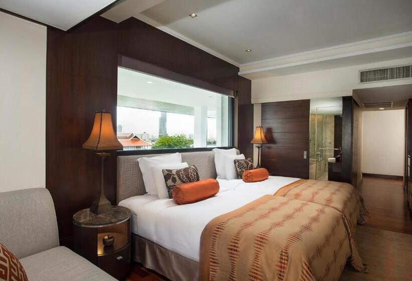 Junior suite with river view, Anantara Riverside Bangkok Resort