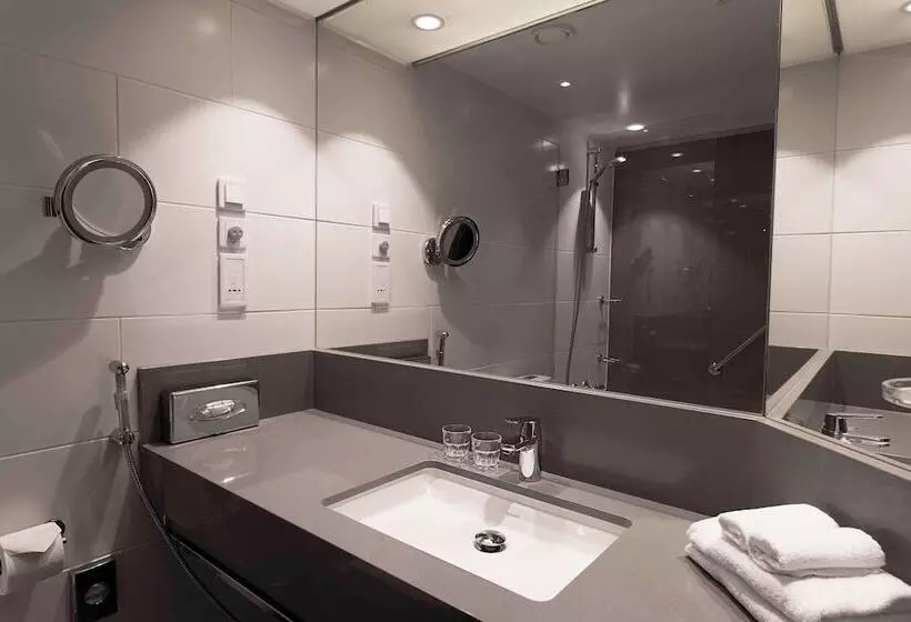 اتاق استاندارد با تخت دوبل, Hilton Helsinki Strand