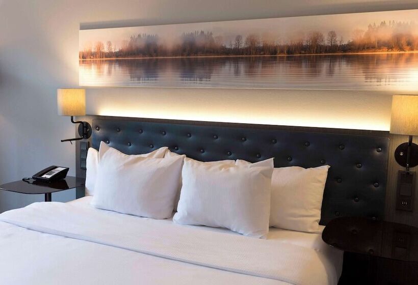 Номер Executive, Hilton Helsinki Strand