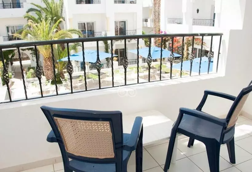 اتاق استاندارد چهار تخته, Nesrine Hammamet