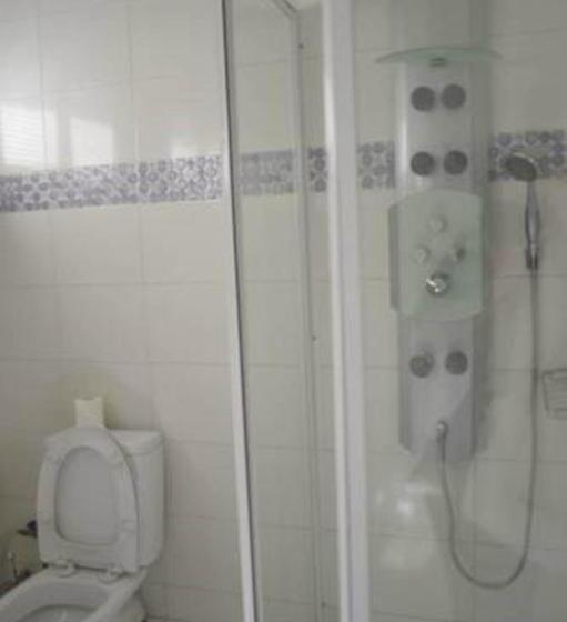 اتاق استاندارد, Nina