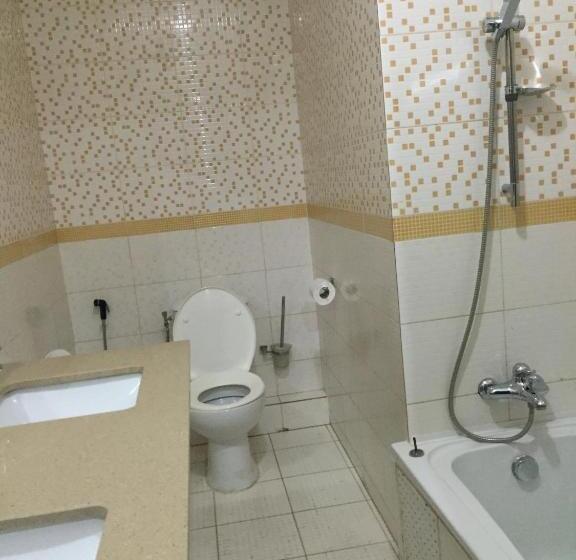 اتاق استاندارد, Nina