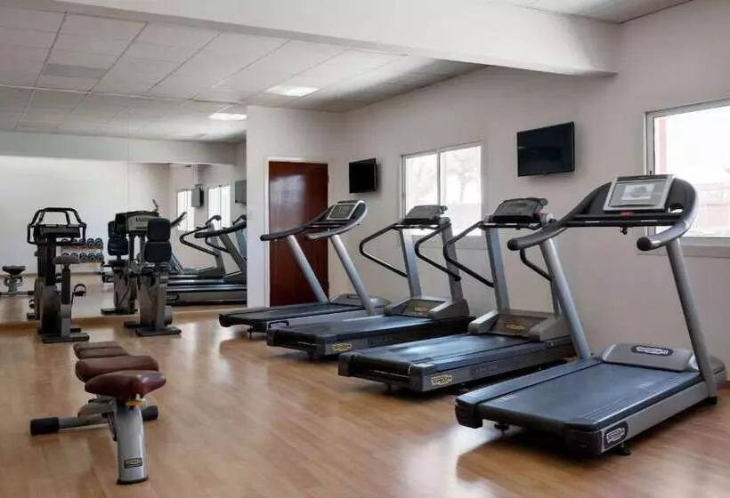 اتاق سوپریور با چشم‌انداز باغ, Radisson Blu Hotel, Yanbu