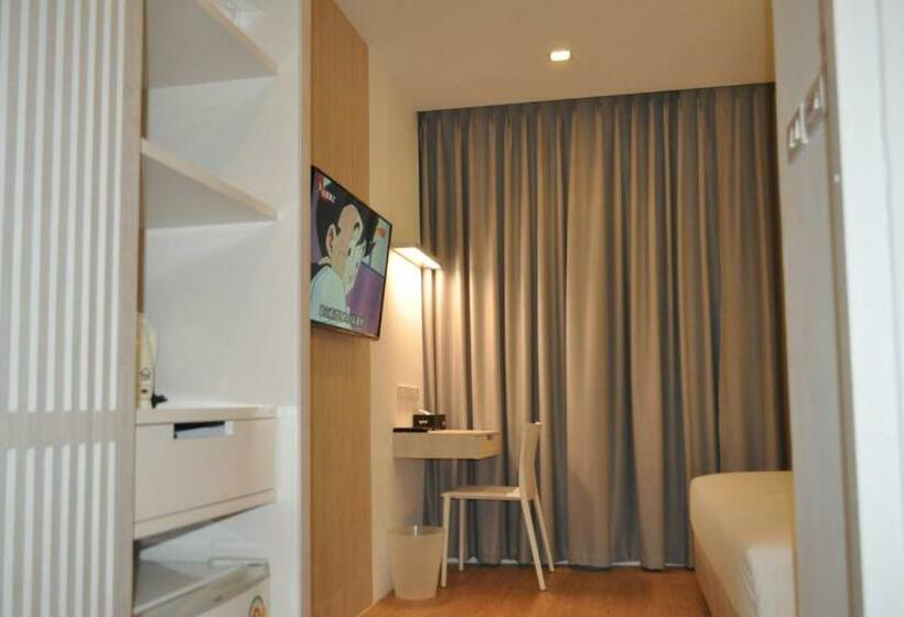 Quarto Economy, Rezt Bangkok