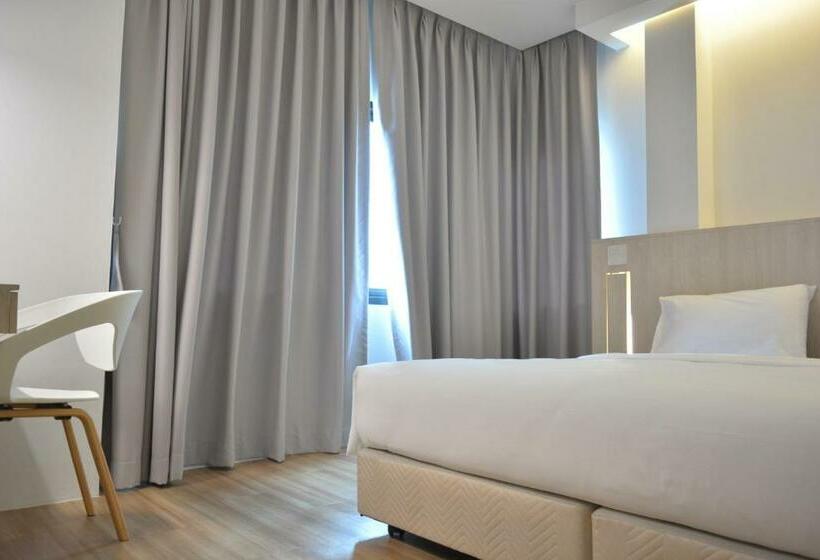 Quarto Economy, Rezt Bangkok