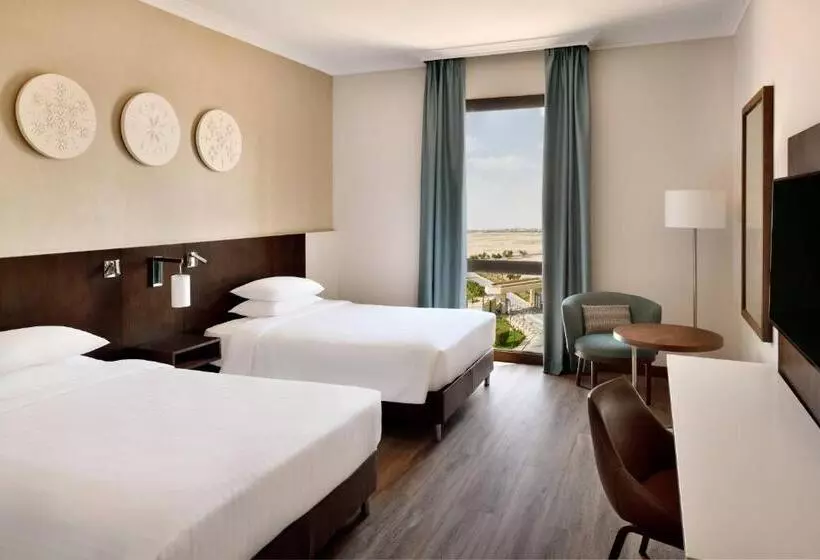 اتاق داخلی دلوکس, Riyadh Airport Marriott