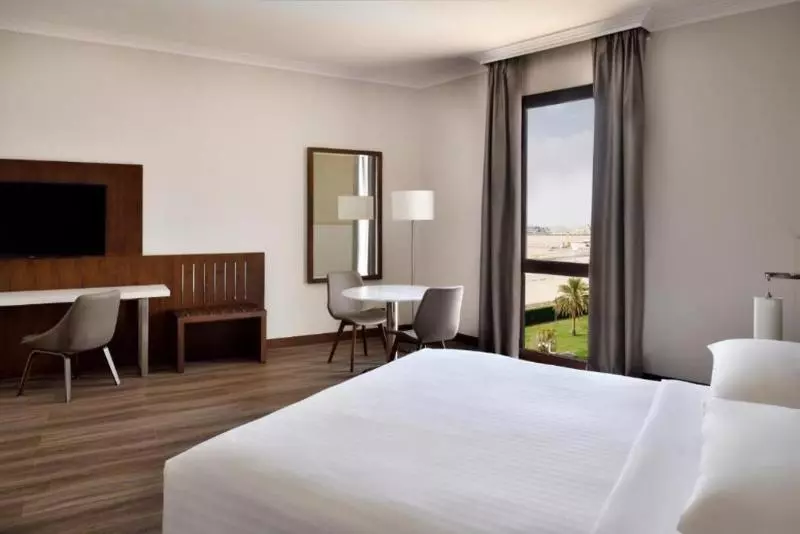 سوییت جونیور, Riyadh Airport Marriott