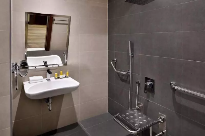 سوییت جونیور, Riyadh Airport Marriott