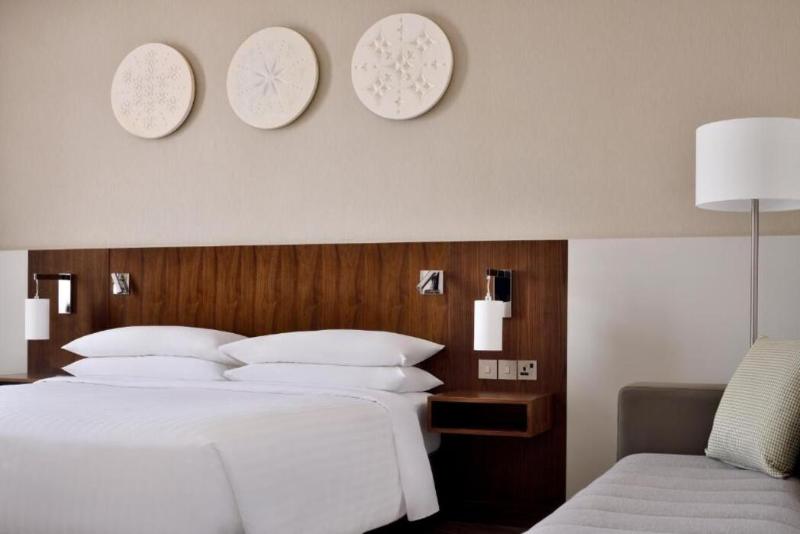 Полулюкс, Riyadh Airport Marriott