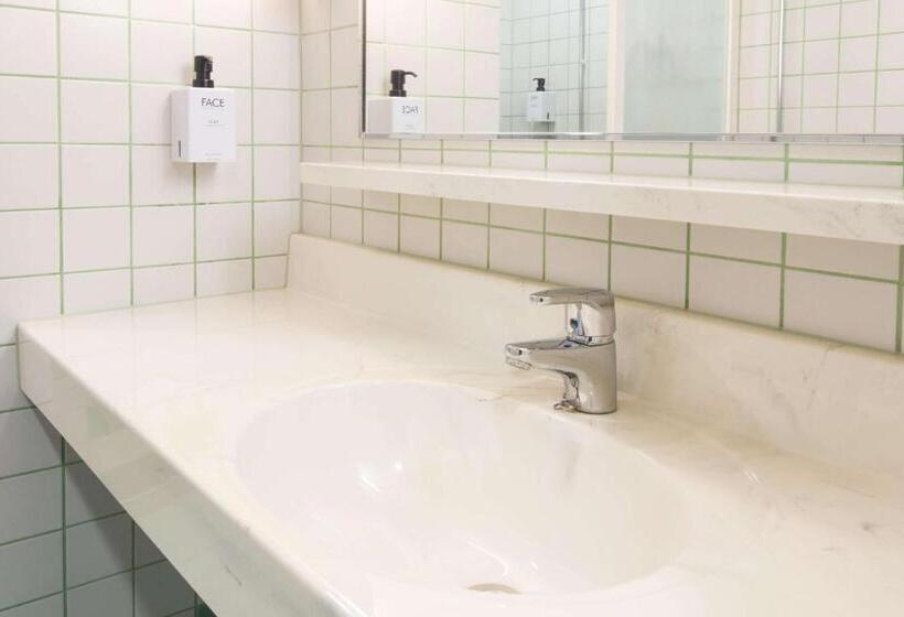 带海景的标准房, Scandic Waskia