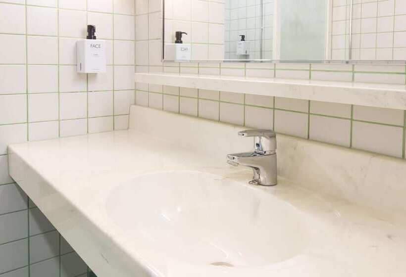 带海景的标准房, Scandic Waskia