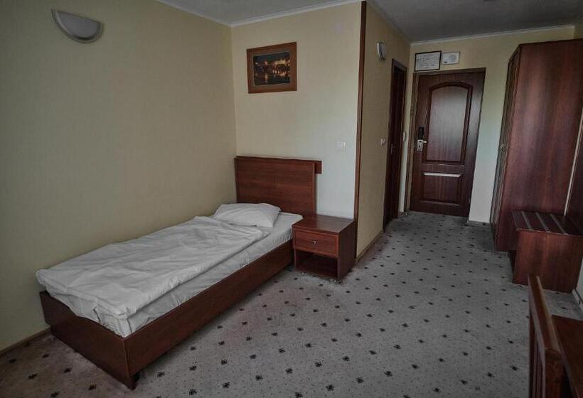 اتاق استاندارد یک نفره, Uzhgorod
