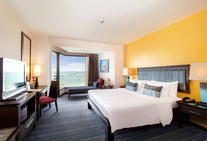 اتاق لوکس با چشمانداز دریا, The Bayview Hotel Pattaya
