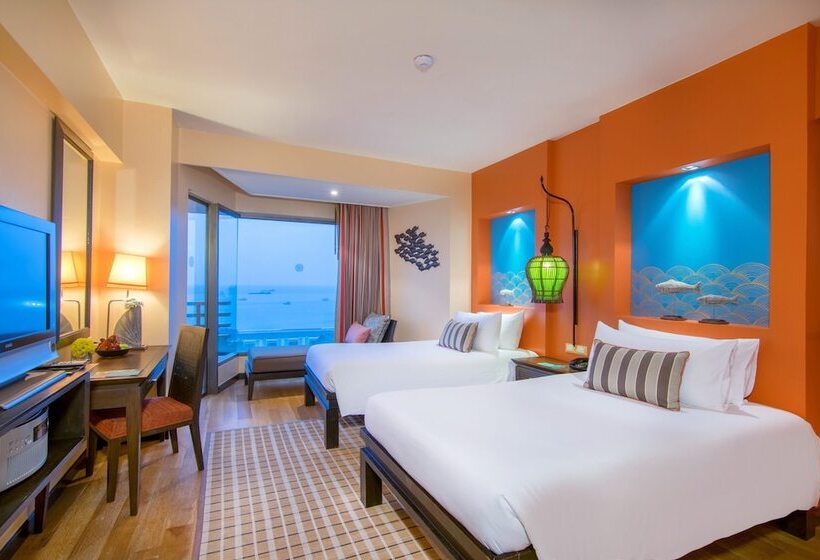 اتاق لوکس با چشمانداز دریا, The Bayview Hotel Pattaya