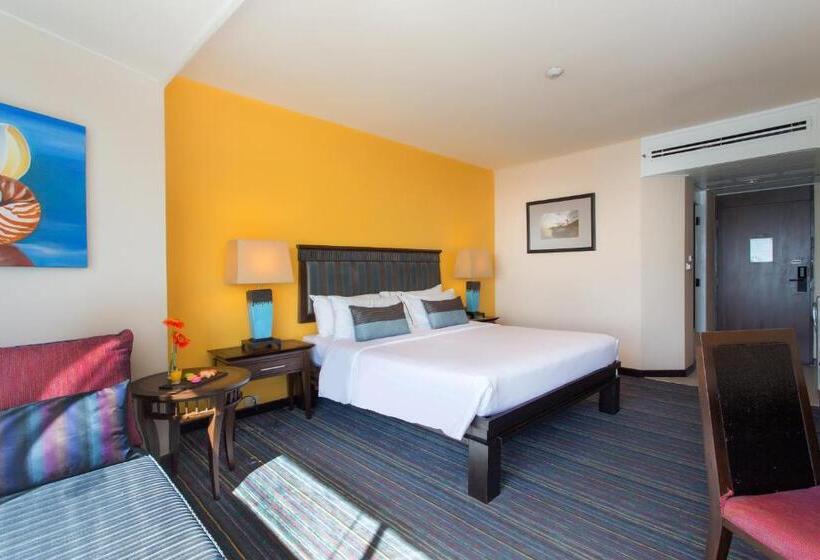 اتاق لوکس با چشمانداز دریا, The Bayview Hotel Pattaya