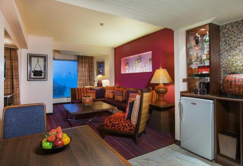 سوئیت تم دار, The Bayview Hotel Pattaya