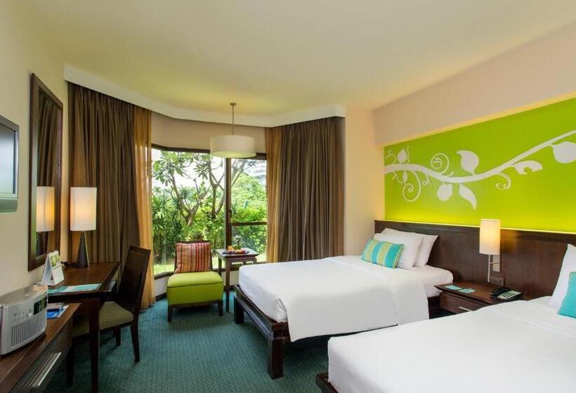 Номер Deluxe Вид на Сад, The Bayview Hotel Pattaya