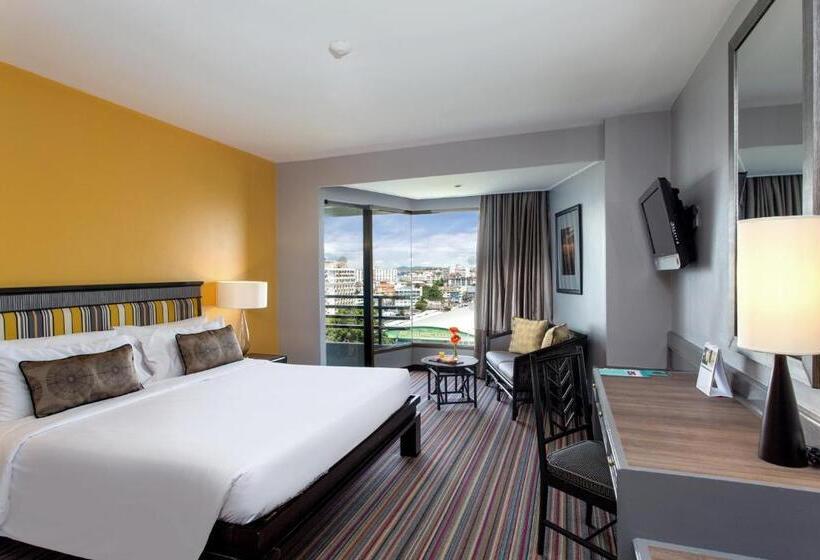 اتاق لوکس با چشمانداز شهر, The Bayview Hotel Pattaya