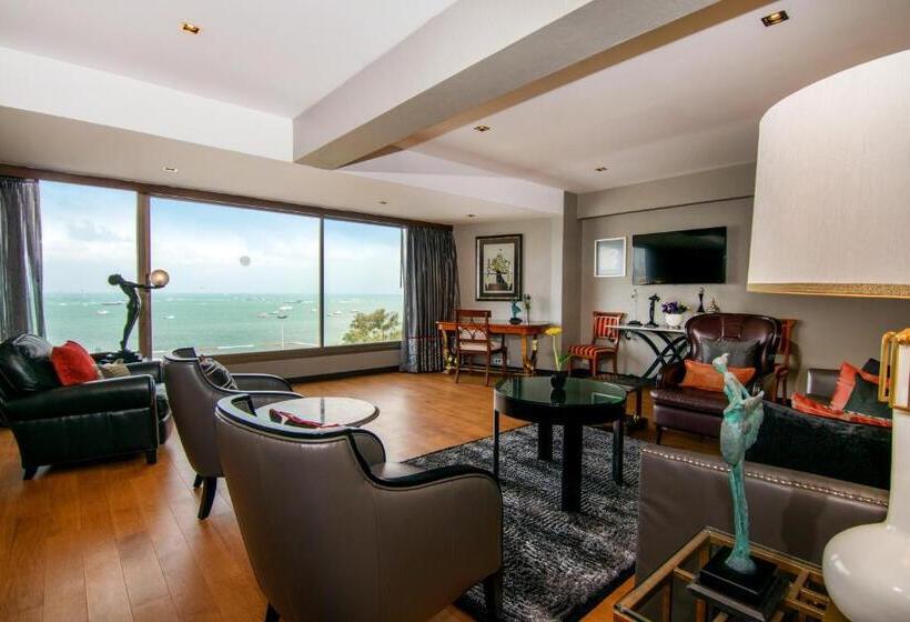سوییت لوکس, The Bayview Hotel Pattaya